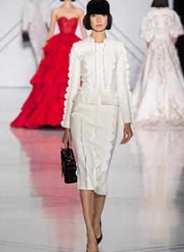 Ralph e Russo HC RS17 1580Thumb